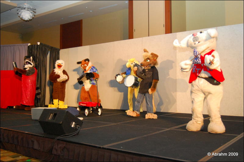 [Abrahm_MFF2009_726.jpg]