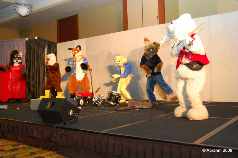 [Abrahm_MFF2009_728.jpg]