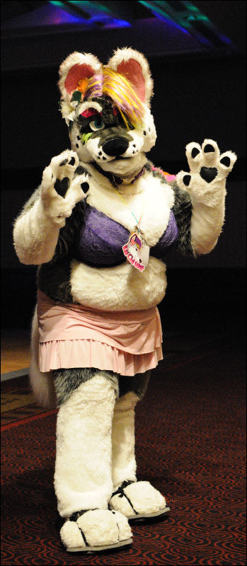 [Abrahm_MFF2010_0411.jpg]