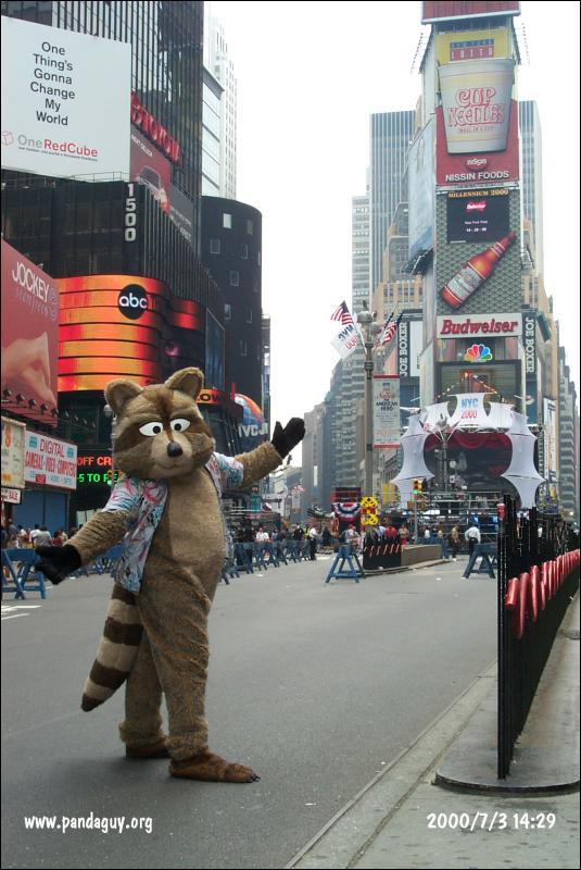 [Fursuit_nyc1.jpg]