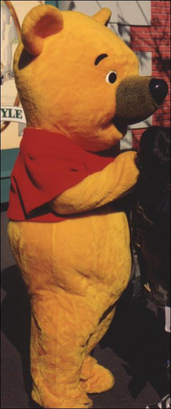 [Winnie01.jpg]