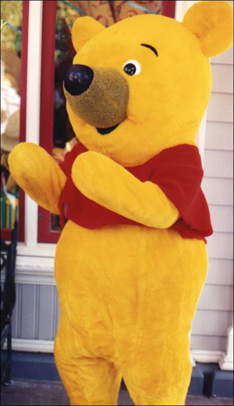 [Winnie03.jpg]