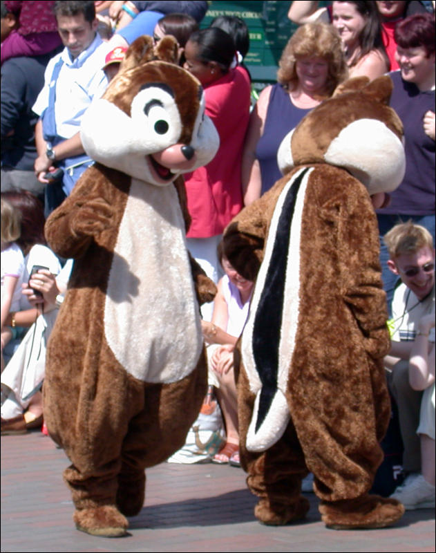 [Tim_EuroDisney20010811_15.jpg]