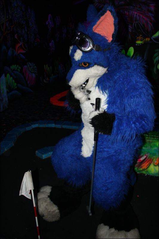 [Hai_FursuitBlackLight_201301_0594.jpg]