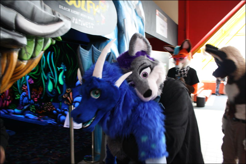 [Hai_FursuitBlackLight_201301_0600.jpg]