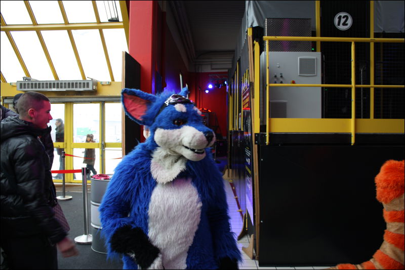 [Hai_FursuitBlackLight_201301_0603.jpg]