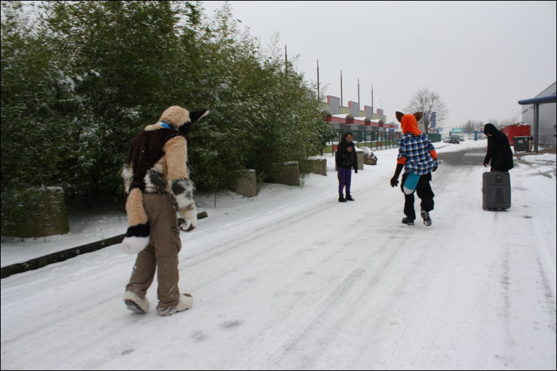 [Hai_FursuitBlackLight_201301_0641.jpg]