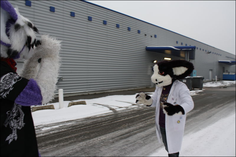 [Hai_FursuitBlackLight_201301_0645.jpg]