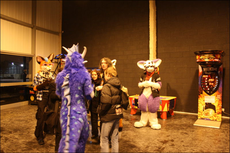 [Hai_FursuitBlackLight_201301_0709.jpg]