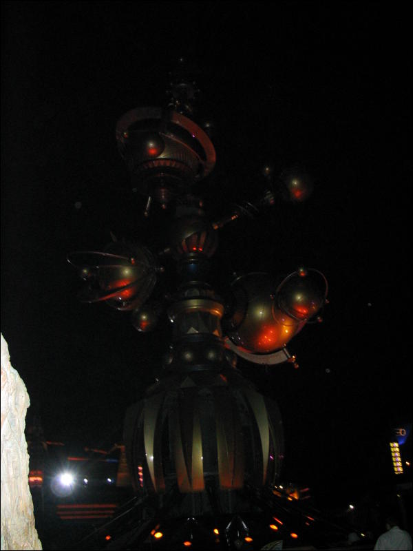[20031025_DisneylandParis_Timduru_16.jpg]
