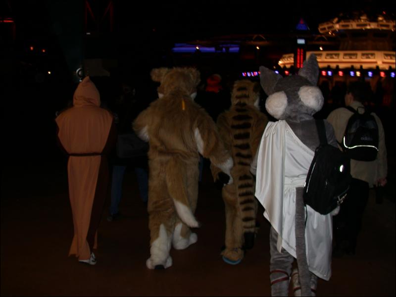 [Num8_200410DisneylandHalloween_30.jpg]