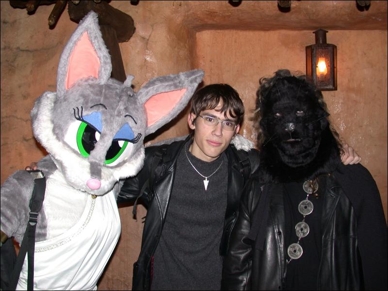 [Num8_200410DisneylandHalloween_43.jpg]