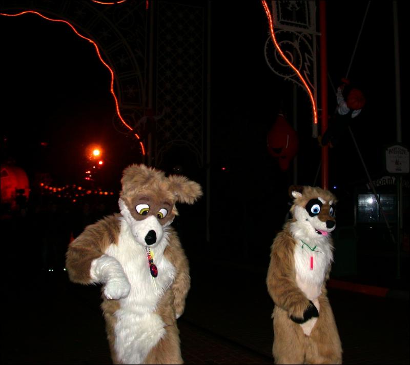 [Num8_200410DisneylandHalloween_89.jpg]