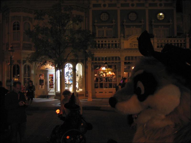 [Aoi_disney05_078.JPG]