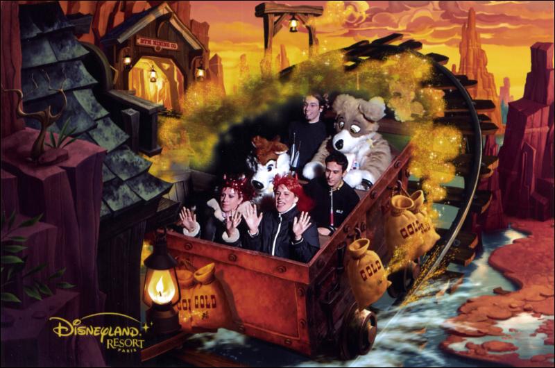 [DisneyHalloween2005_BigThunderMountain02.png]