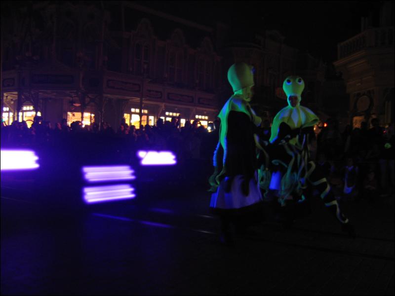 [Aoi_disney05_140.JPG]