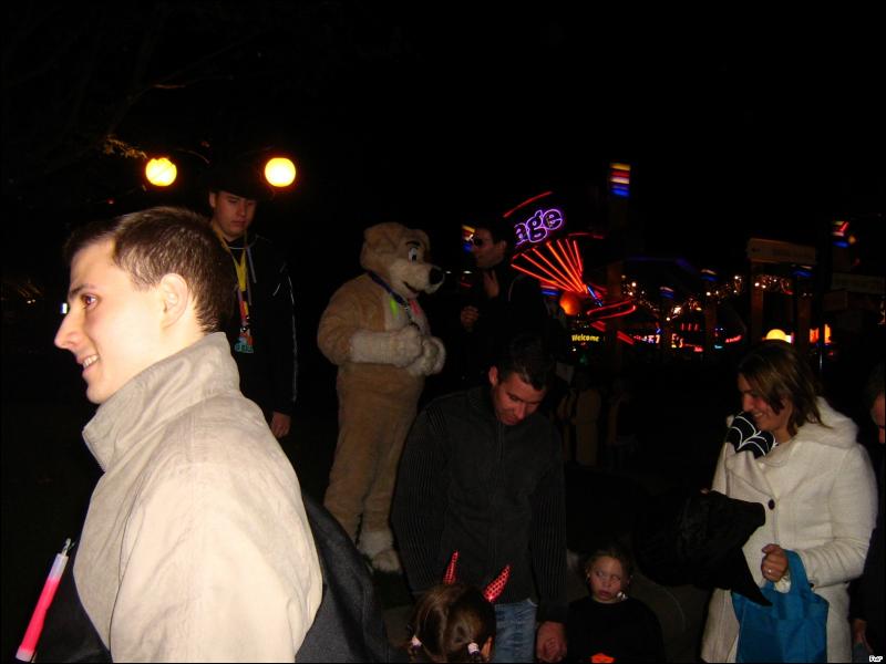 [Furrtek_Halloween2006_043.jpg]