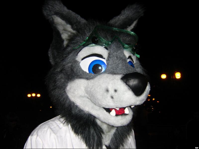 [Furrtek_Halloween2006_074.jpg]