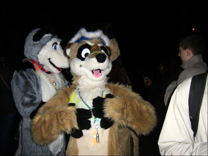 [Furrtek_Halloween2006_078.jpg]