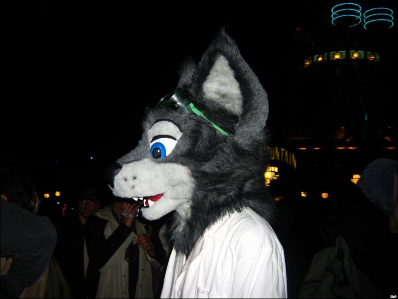 [Furrtek_Halloween2006_092.jpg]