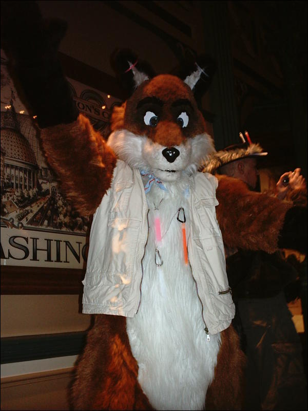 [GrumpfBear_Halloween2006_renard.jpg]