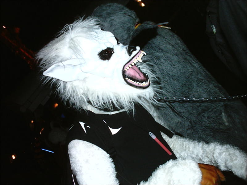 [GrumpfBear_Halloween2006_werebeast.jpg]