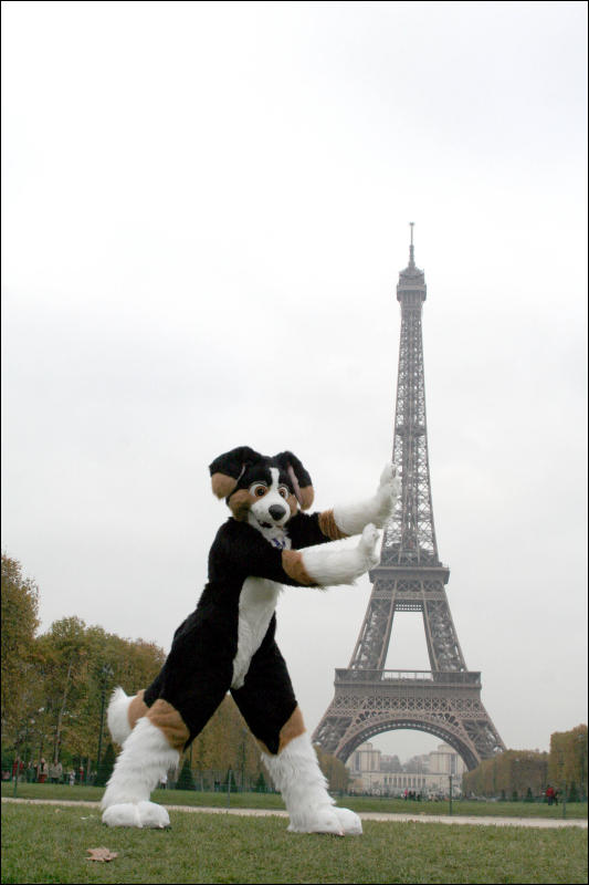 [Kenai_EiffelTower2007_17.jpg]