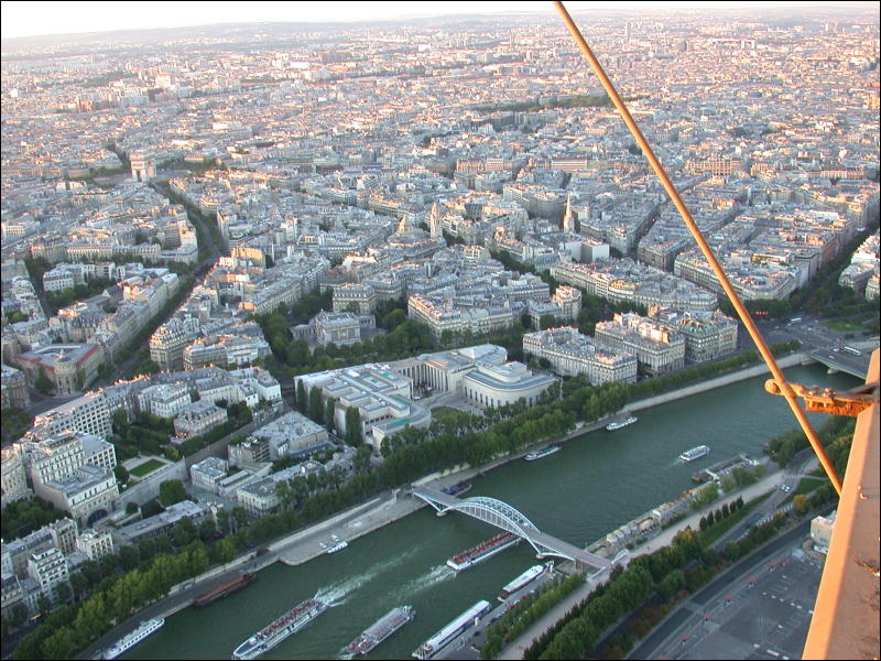 [Tim_360Paris20010813_11.jpg]