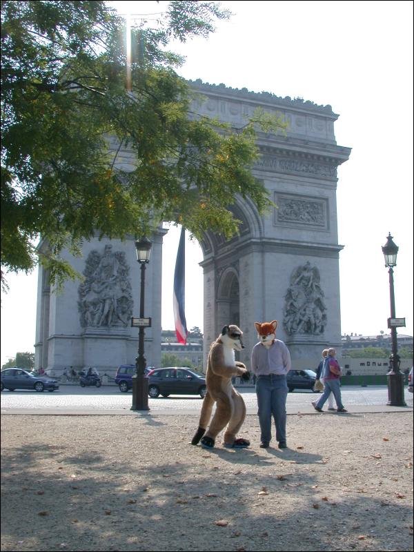 [20020824_MeerkatNFoxyInParis_039.jpg]