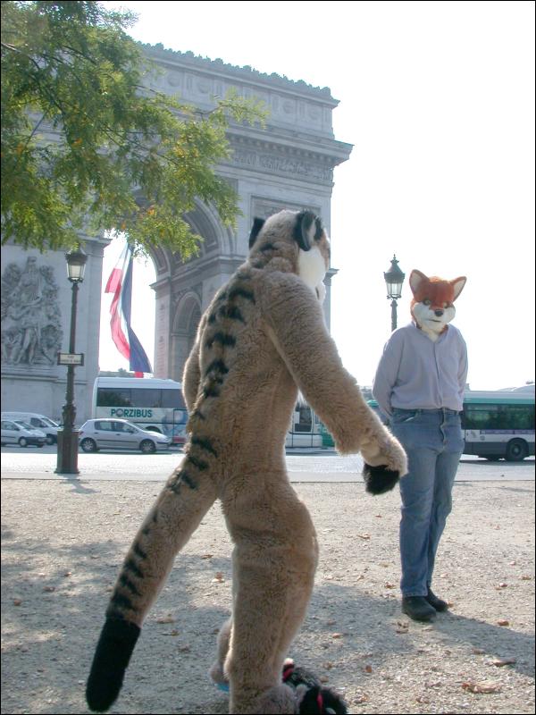 [20020824_MeerkatNFoxyInParis_046.jpg]