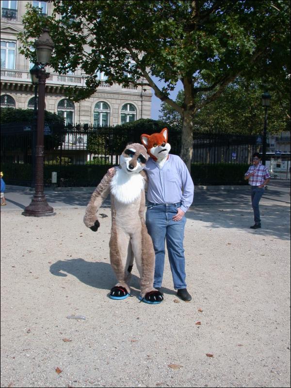 [20020824_MeerkatNFoxyInParis_048.jpg]