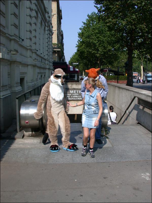 [20020824_MeerkatNFoxyInParis_062.jpg]