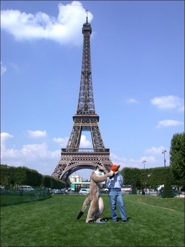 [20020824_MeerkatNFoxyInParis_073.jpg]