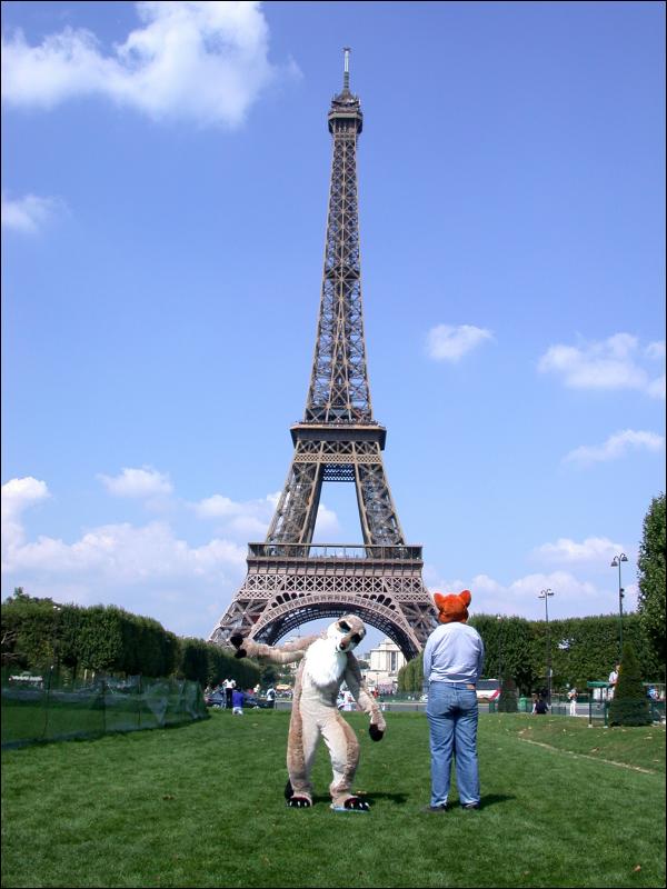 [20020824_MeerkatNFoxyInParis_086.jpg]