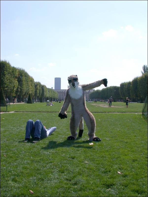 [20020824_MeerkatNFoxyInParis_098.jpg]