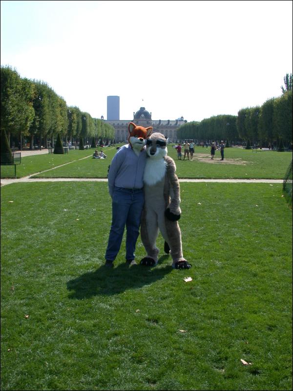 [20020824_MeerkatNFoxyInParis_102.jpg]