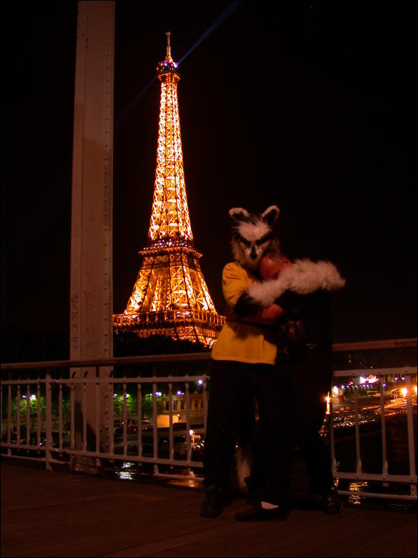 [20040611_EiffelTower_34.jpg]