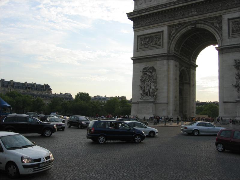 [TJWolf_20050727_ArcTriomphe_021.jpg]