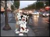 [20051029 ScritchPippinYagfox 34 ChampsElysees]