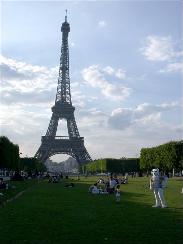 [Eisbaer_EiffelTower20060723_40.jpg]