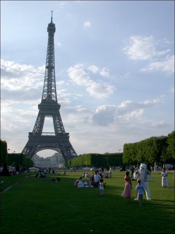 [Eisbaer_EiffelTower20060723_41.jpg]