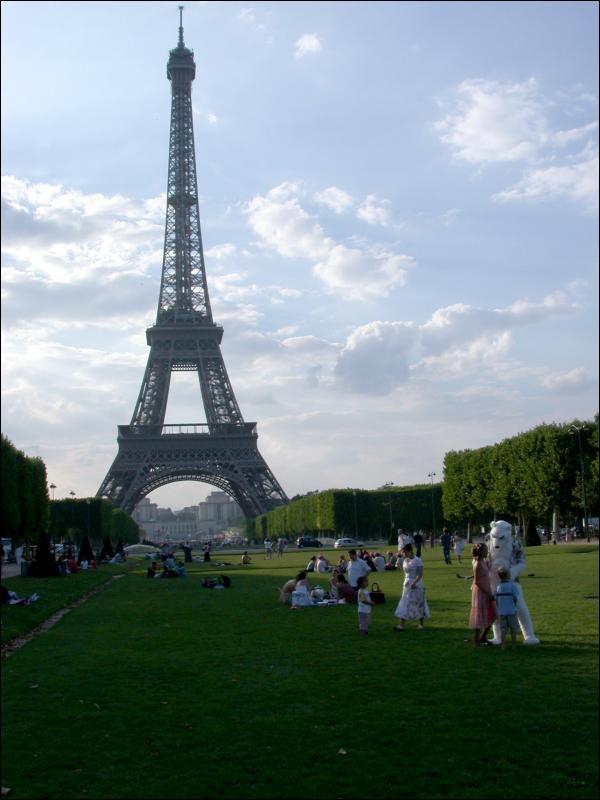 [Eisbaer_EiffelTower20060723_42.jpg]