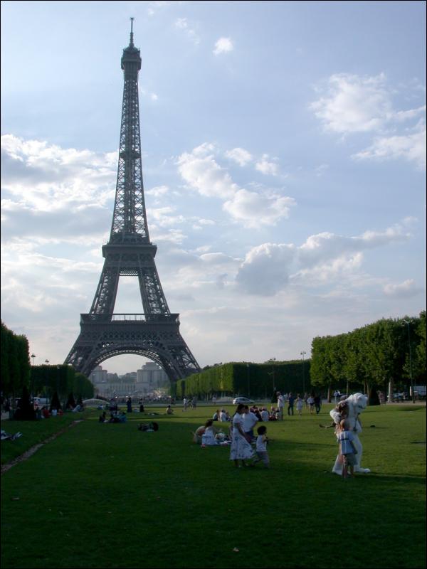 [Eisbaer_EiffelTower20060723_43.jpg]