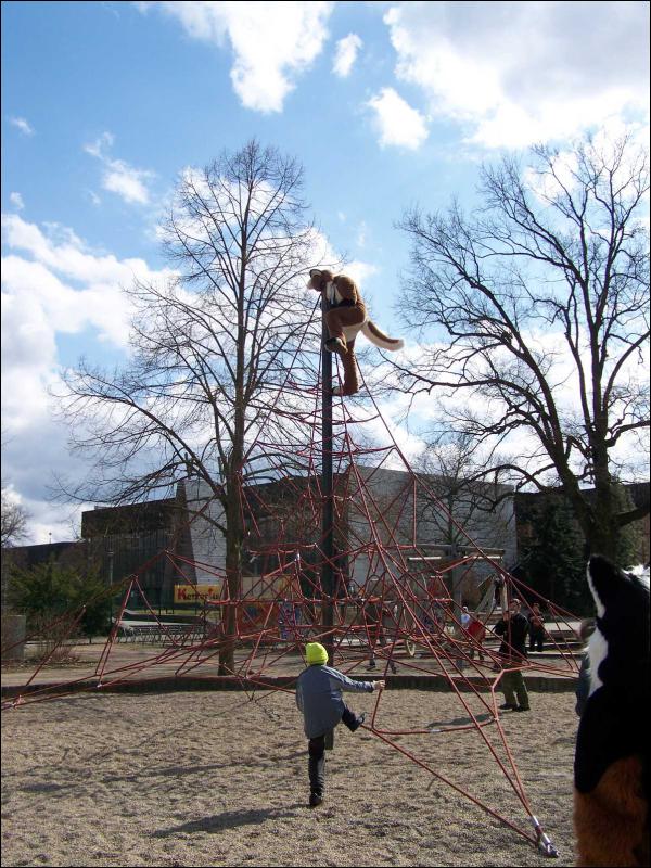 [Khirahl_BerlinerPark20110326_010.jpg]