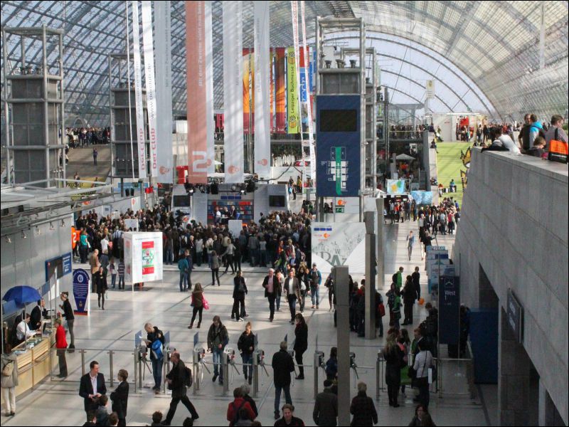 [Ray_LeipzigBookfair20120315_125.jpg]