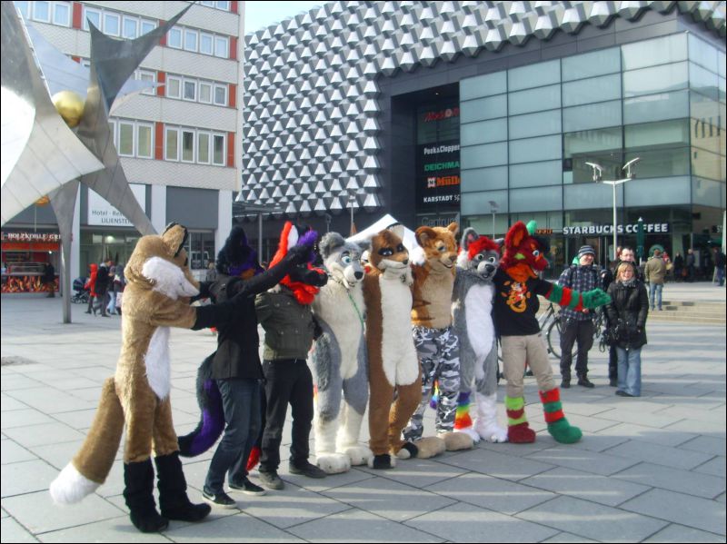 [Dresden_Furmeet_23032013_Gruenfuchs (73).JPG]