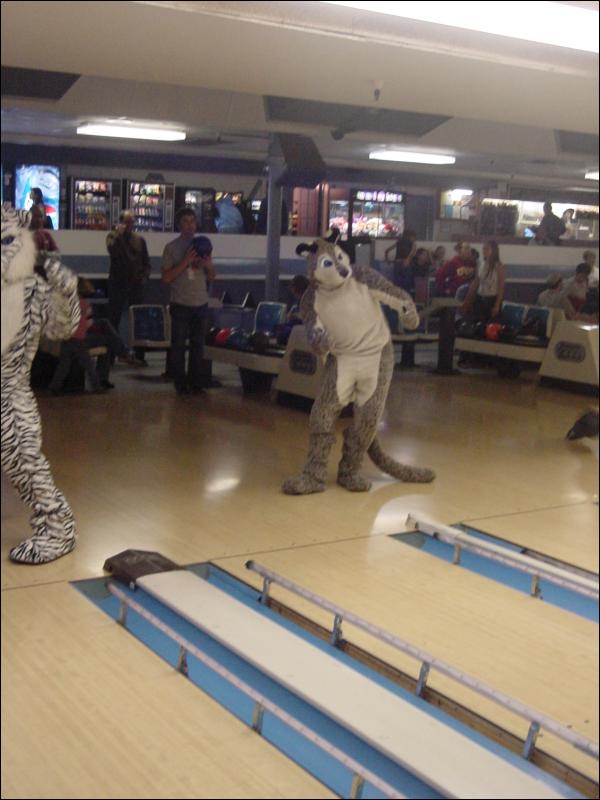 [20030216_Bowling_05.jpg]