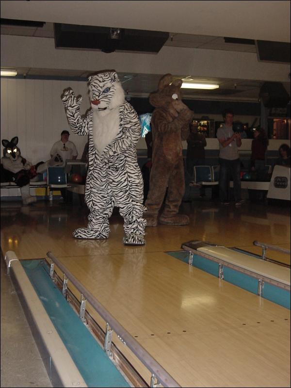 [20030216_Bowling_07.jpg]