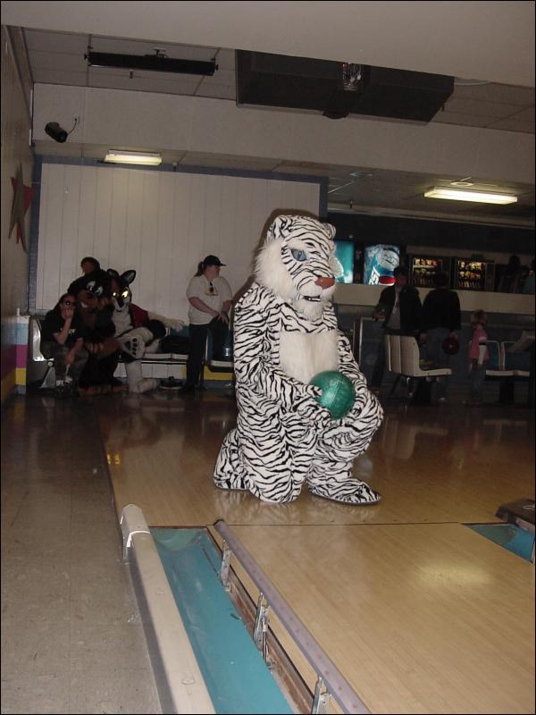 [20030216_Bowling_22.jpg]