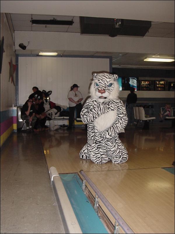 [20030216_Bowling_23.jpg]